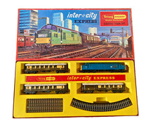 TRIANG/HORNBY OO RS9 INTERCITY